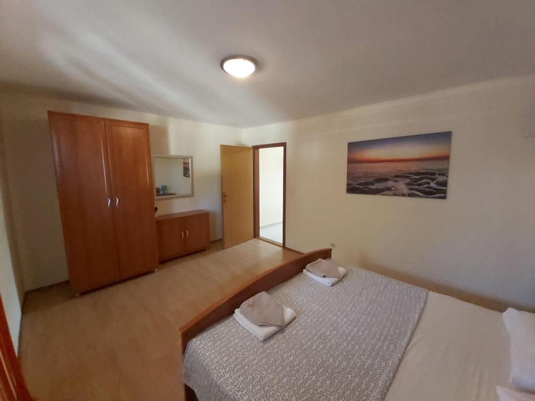 Apartments Elvir Nin Extérieur photo