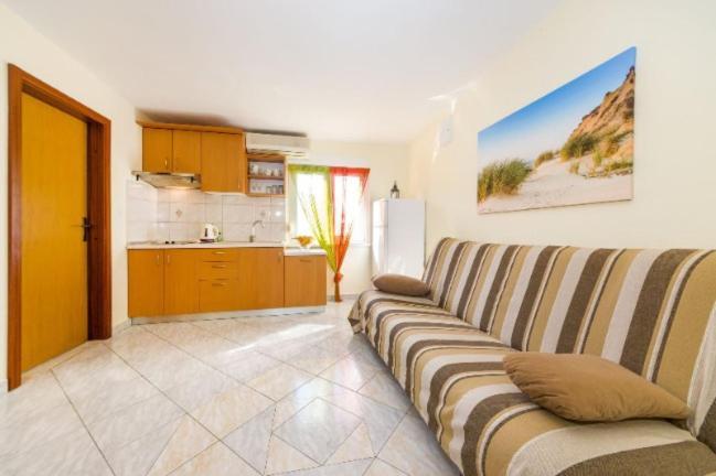 Apartments Elvir Nin Extérieur photo